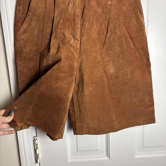 Vintage Suede Pleated High Rise Shorts XXS - Picture 3 of 6